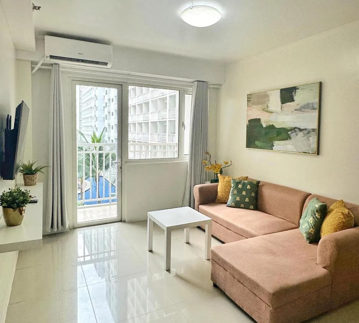 Apartahotel Shore Residences 2 Bedroom Near Naia Airport And Moa Manila
